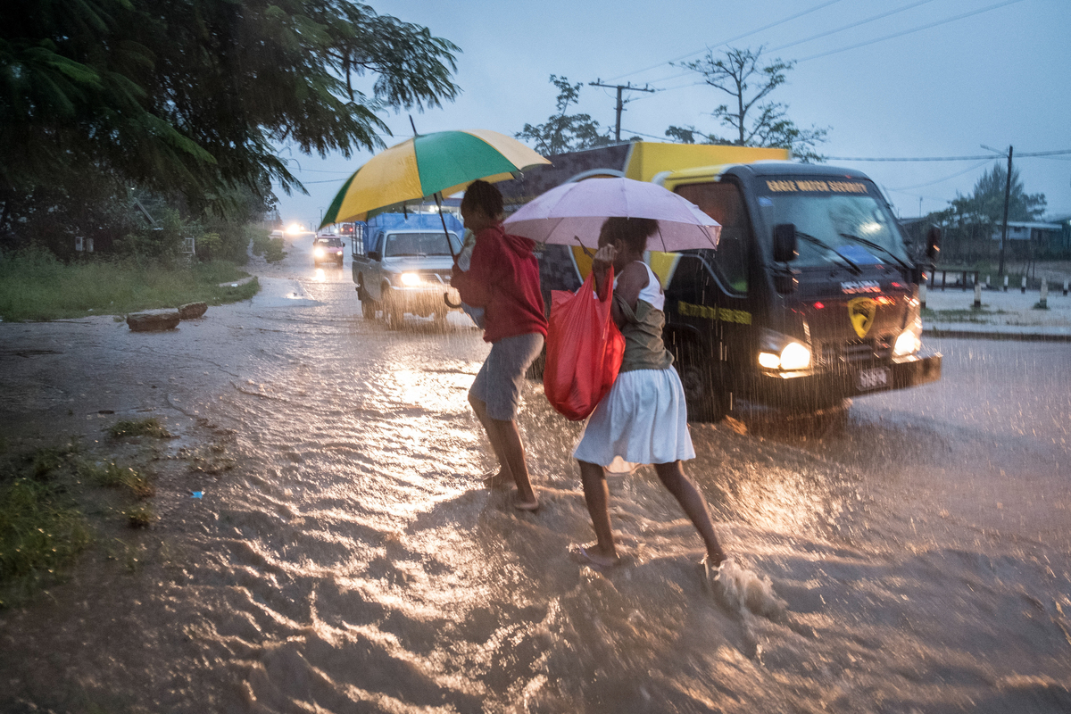 Impacts of Cyclone Donna in Vanuatu.