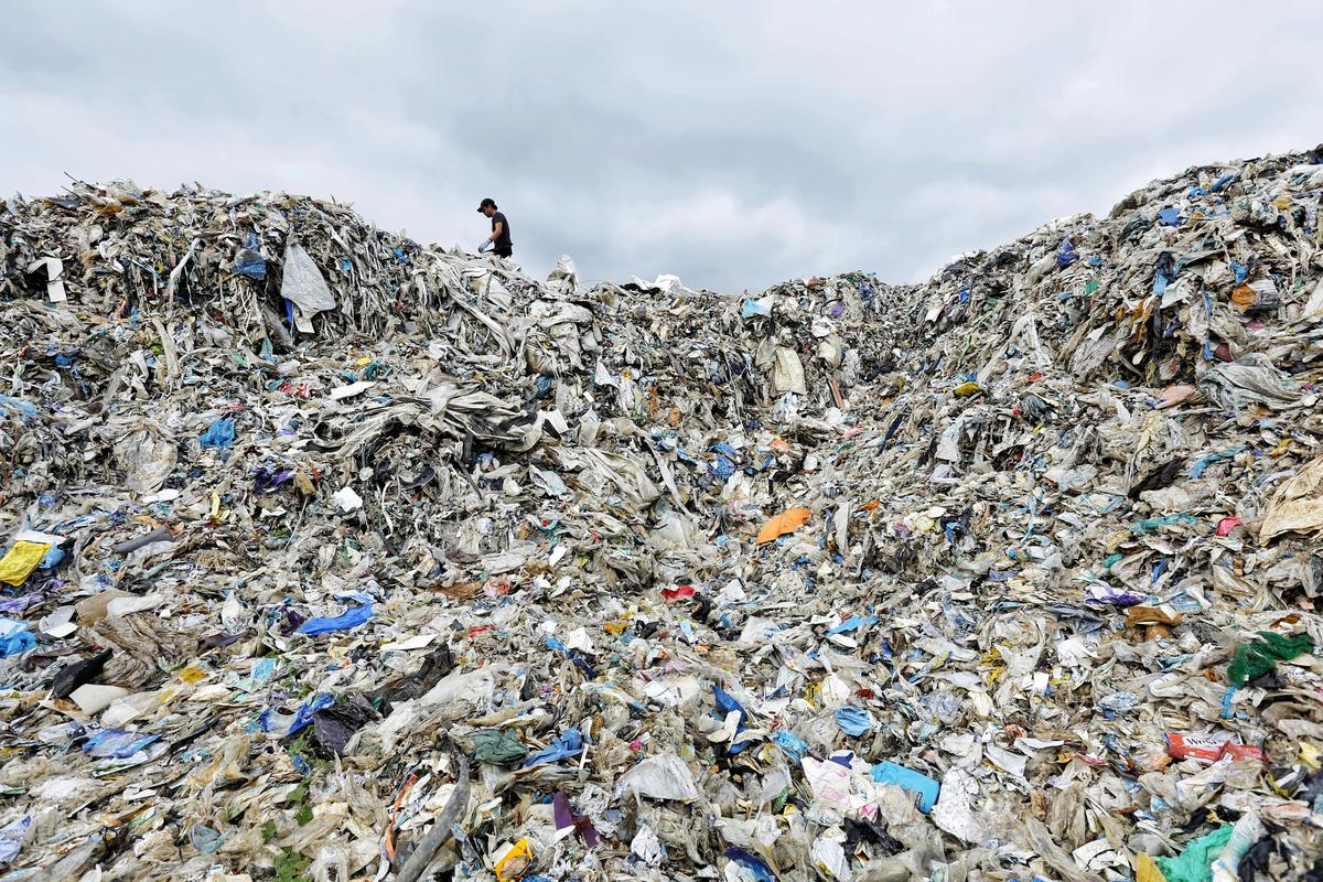 Malaysia's Broken Global Recycling System. © Nandakumar S. Haridas / Greenpeace