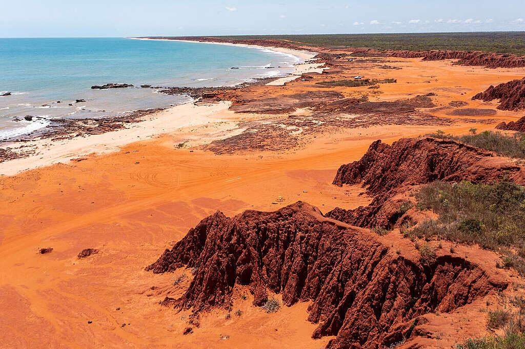 Coastline near James Price Point, Western Australia. © Alex Westover / Greenpeace