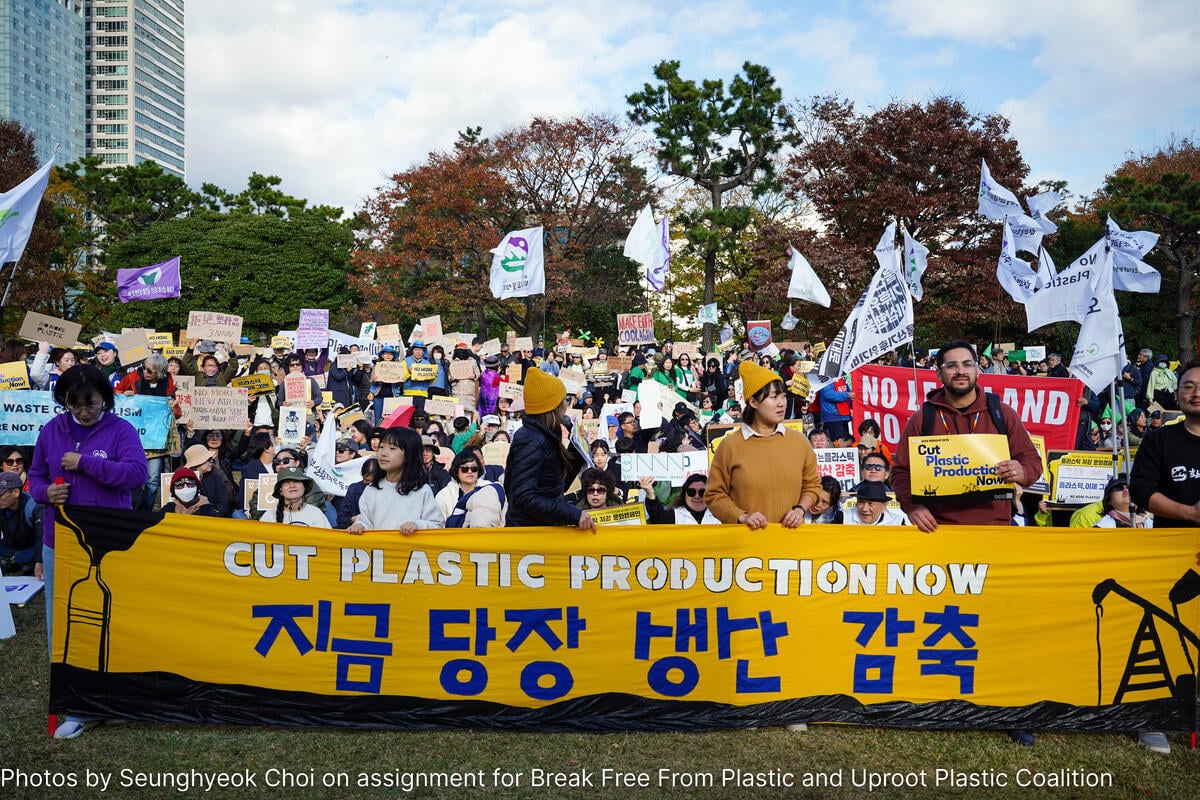 Global Plastics Treaty March in Busan. © Seunghyoek Choi / Break Free From Plastics / Uproot Plastics Coalition