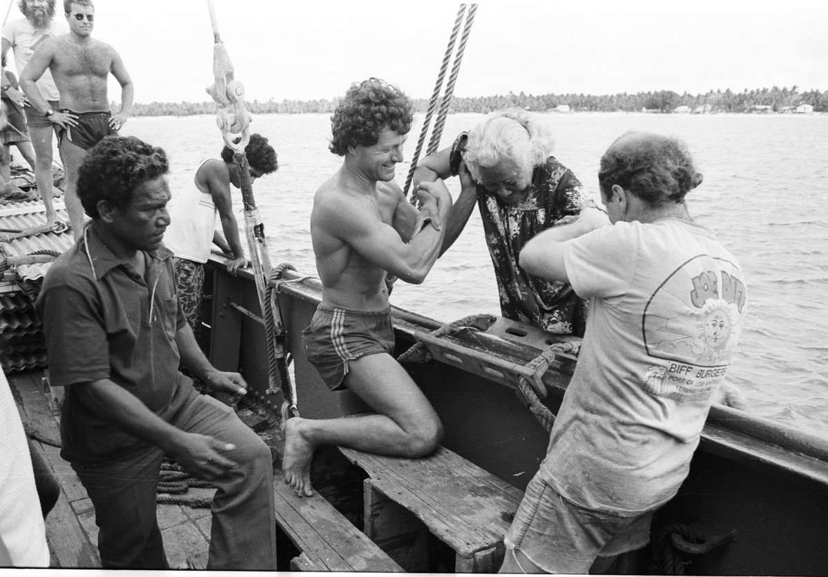 Evacuation of Rongelap Islanders to Mejato. © Greenpeace / Fernando Pereira