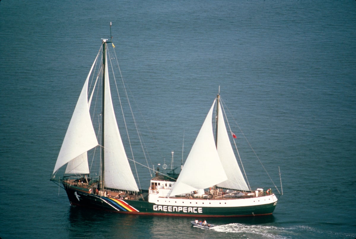 Rainbow Warrior under full sail after being re-fitted in Jacksonville, USA. © Greenpeace / C. Dees © Greenpeace / C. Dees