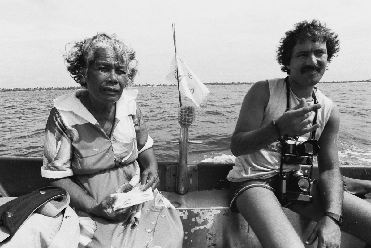 Evacuation of Rongelap Islanders. © David Robie / Eyes of Fire / Greenpeace