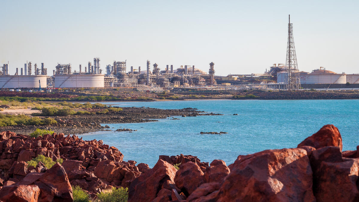 Woodside's Burrup North-west Shelf Plant in Western Australia. © Luke Sweet / Conservation Council Western Australia / Greenpeace